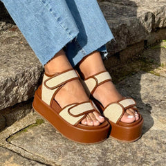Flatform Lari